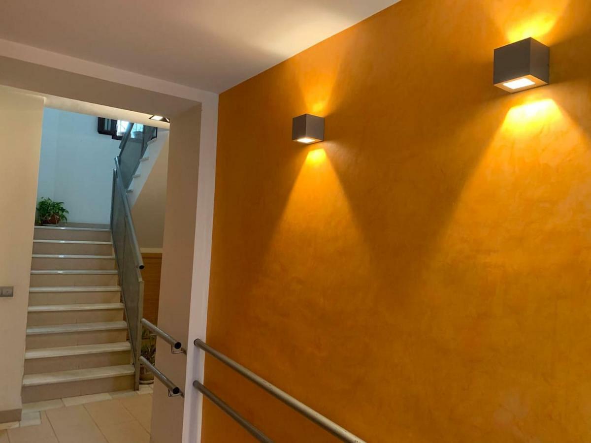 Luz Y Tranquilidad En El Casco Historico - Parking Gratis Apartman Sevilla Kültér fotó